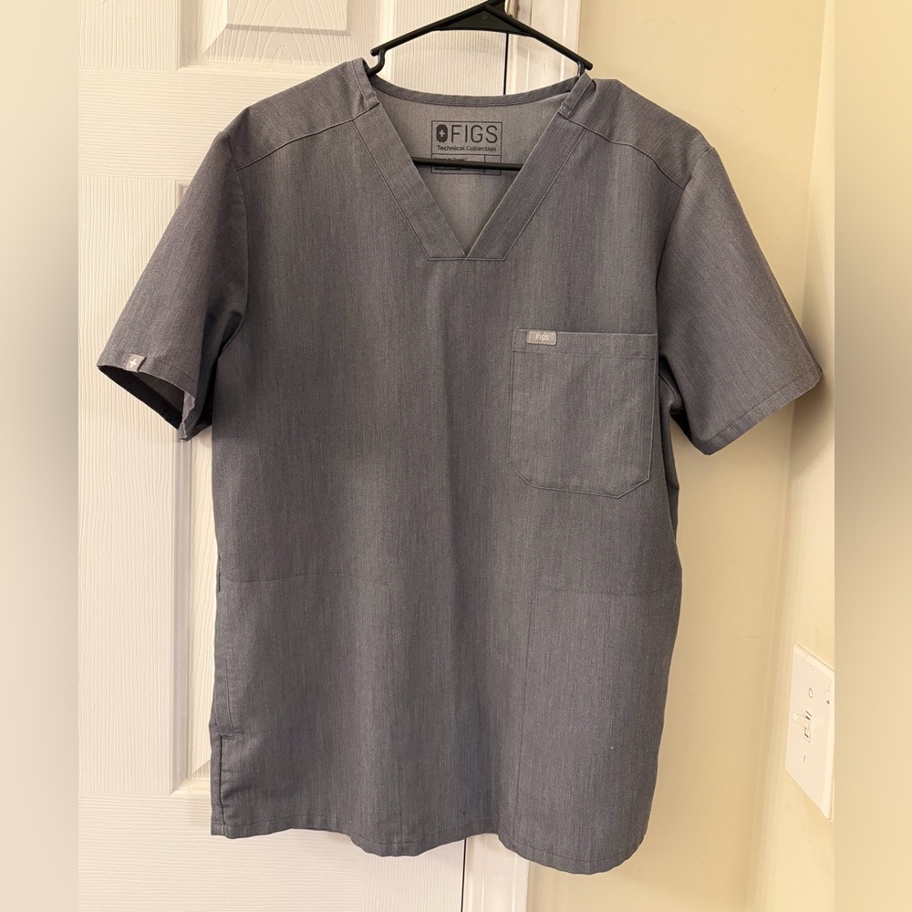 FIGS Men’s Scrub Top Small Gray V-Neck